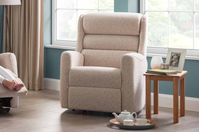Celebrity Celebrity Somersby Fabric Standard Fixed Chair