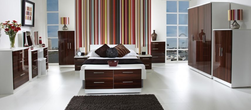The Reflections High Gloss Range The Reflections High Gloss Range
