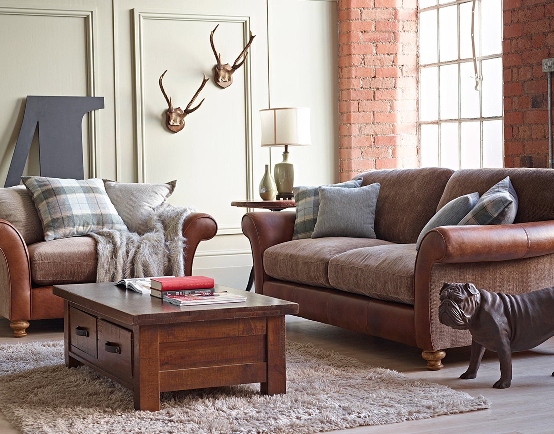 Alexander & James Lawrence I 4 Seater Standard Back Sofa Furniture World