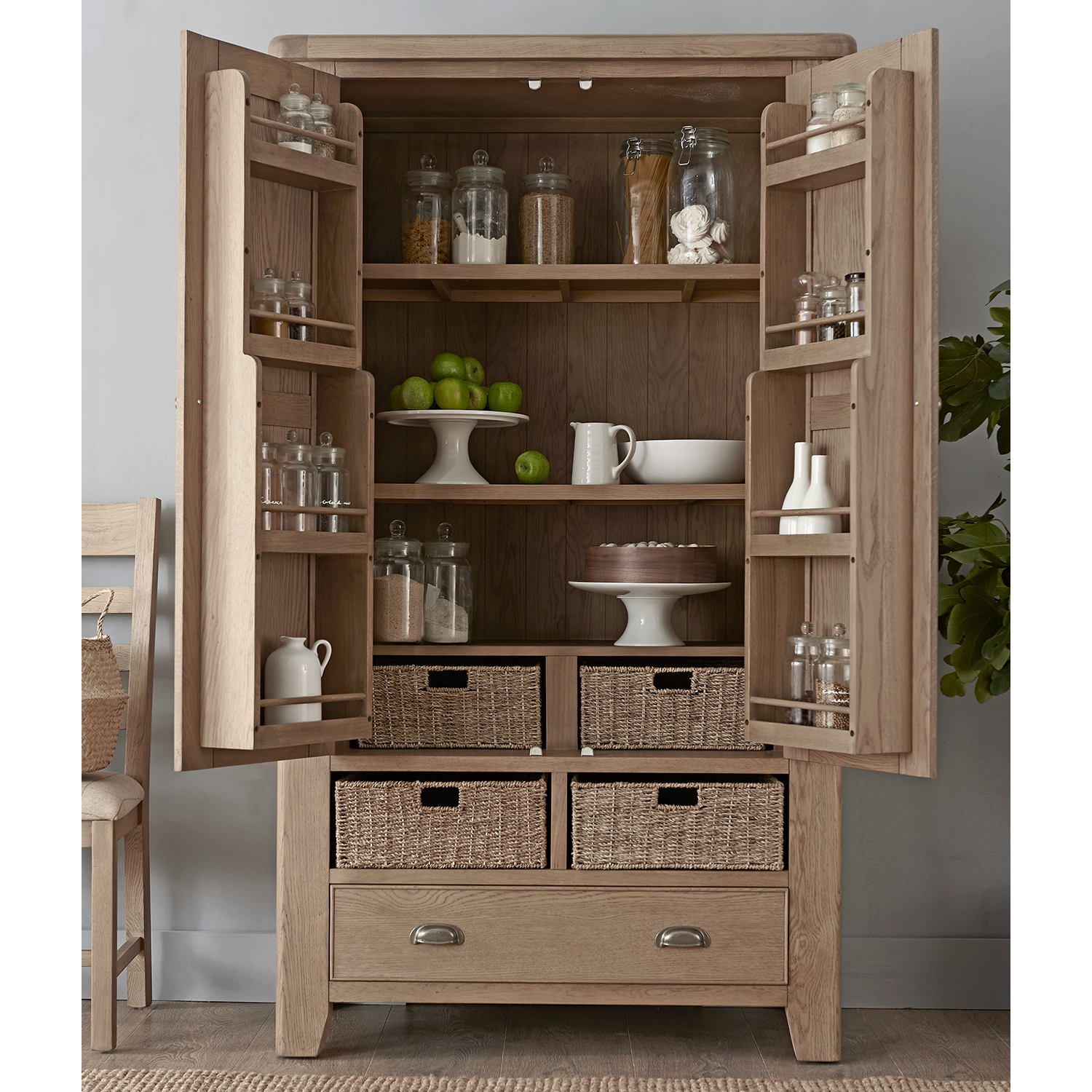 Oak kitchen clearance larder units