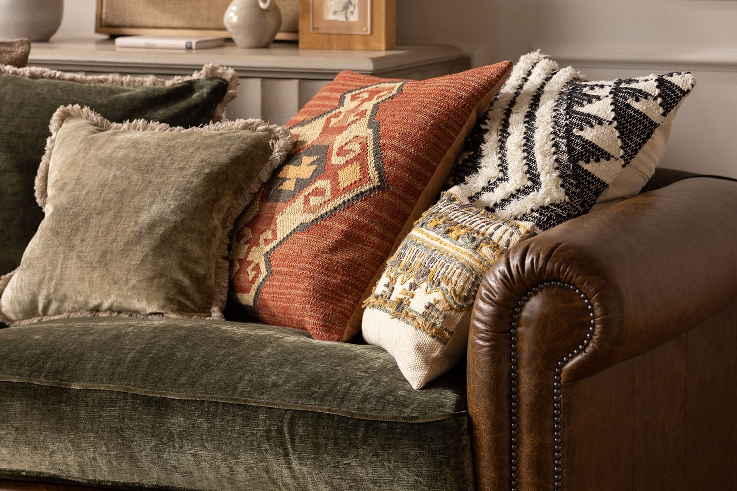Tetrad Heritage Constable 4 Seater Grand Sofa (Split) | Furniture World