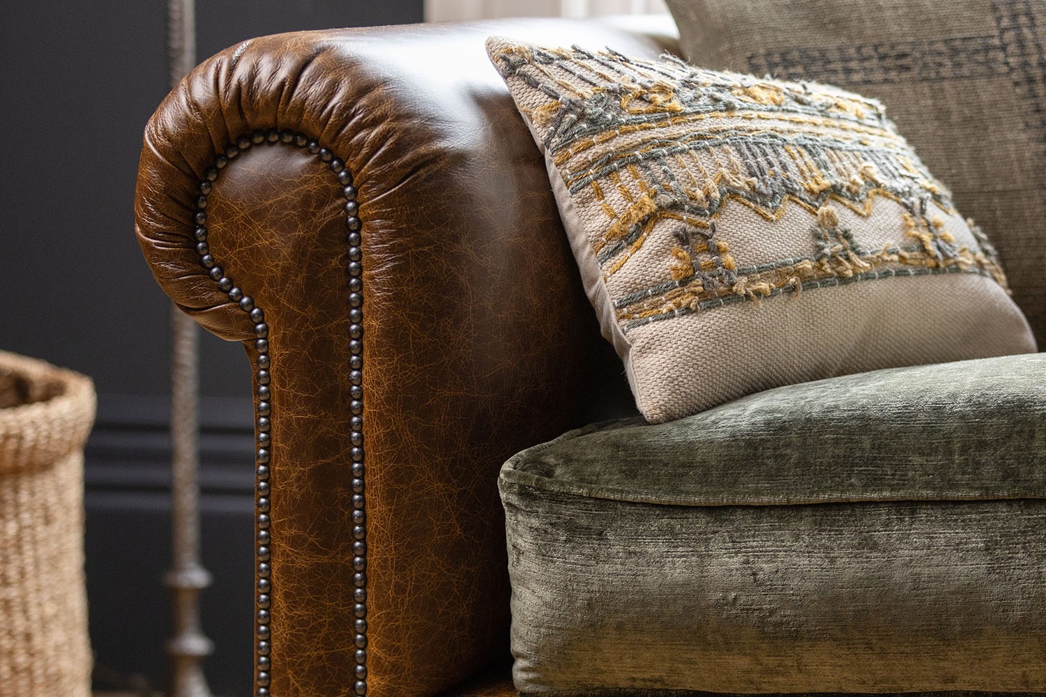 Tetrad Heritage Constable 4 Seater Grand Sofa (Split) | Furniture World