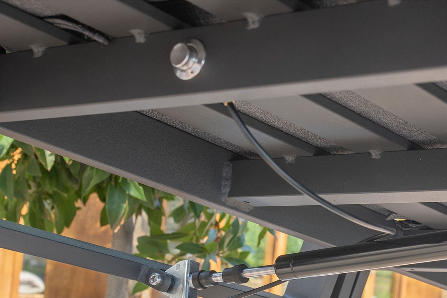 Maze Manhattan Reclining 2 Seat Aluminium Sofa Set with Coffee Table