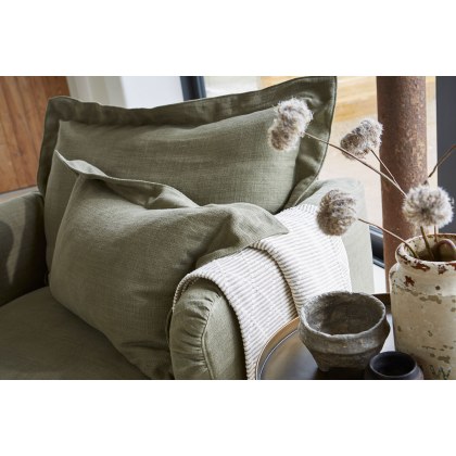 Tetrad Heritage Ava Loose Cover Snuggler Chair