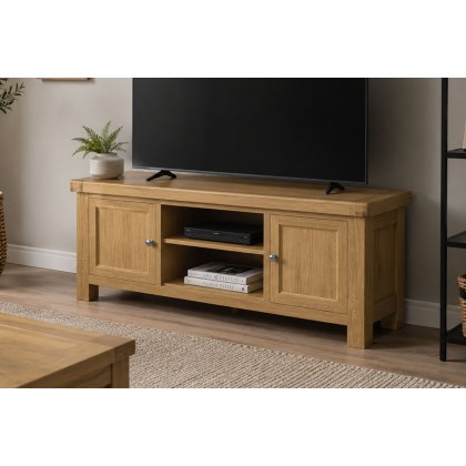 Normandy Chunky Country Oak 140cm TV Unit Normandy Chunky Country Oak 140cm TV Unit