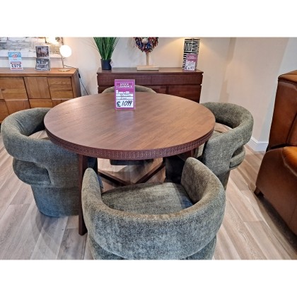 Ex-Display Plymouth - Retreat Round Dining Table and 4 Chairs Ex-Display Plymouth - Retreat Round Dining Table and 4 Chairs