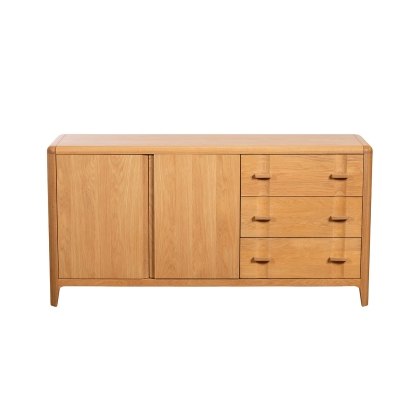 G Plan Maddison Oak Wide Sideboard G Plan Maddison Oak Wide Sideboard
