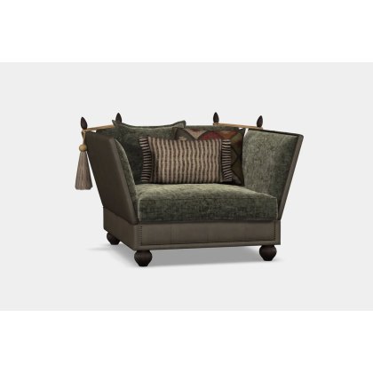 Tetrad Heritage Warwick Snuggler Chair