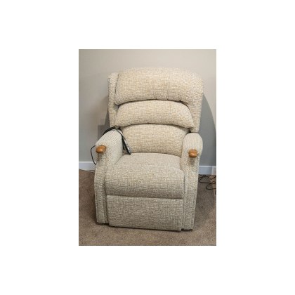 Ex-Display Liskeard - Celebrity Westbury Grand Dual Motor Lift & Tilt Chair
