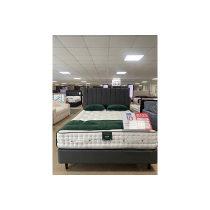 Ex-Display St Austell - 5'0 Mayfair Divan Bed & Headboard Ex-Display St Austell - 5'0 Mayfair Divan Bed & Headboard