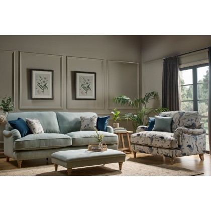 Beatrice Traditional Upholstered Sofa Beatrice Traditional Upholstered Sofa