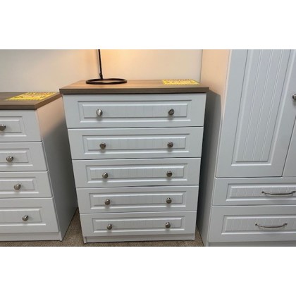 Ex-Display St Austell - Westbury 5 Drawer Chest of Drawers Ex-Display St Austell - Westbury 5 Drawer Chest of Drawers