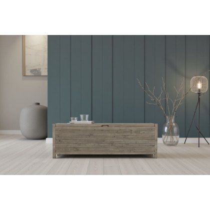 Tuscan Springs Reclaimed Wood Blanket Box