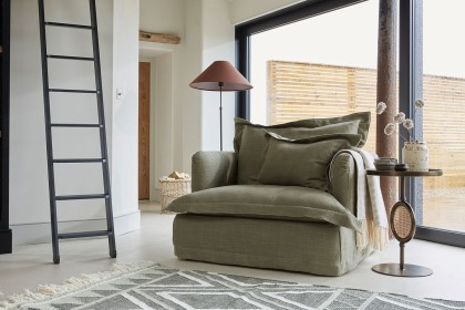 Tetrad Heritage Ava Loose Cover Snuggler Chair