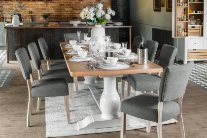 Classic Farmhouse 2.2 to 2.7m Extending Dining Table