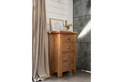 Tewkesbury Smoked Oak 4 Drawer Chest of Drawers