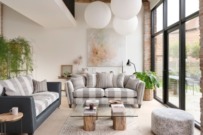 Parker Knoll Harlow Pillow Back Grand 4 Seater Sofa