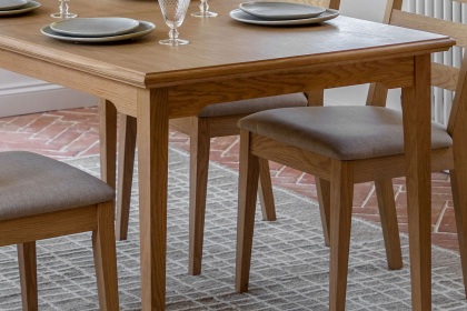 Gallery Direct Malvern Natural Oak Extending 150-200cm Dining Table