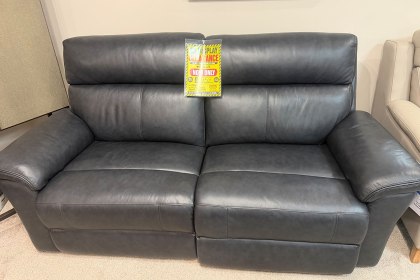 Ex-Display Truro - La-Z-Boy Dixie Leather 3 Seater Power Recliner Sofa Ex-Display Truro - La-Z-Boy Dixie Leather 3 Seater Power Recliner Sofa