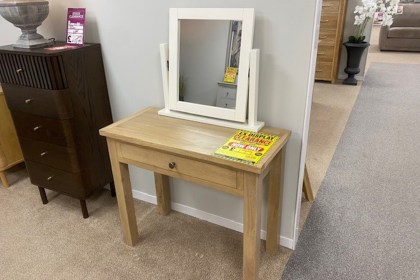Ex-Display St Austell - Modern Country Oak Dressing Table and Mirror Ex-Display St Austell - Modern Country Oak Dressing Table and Mirror
