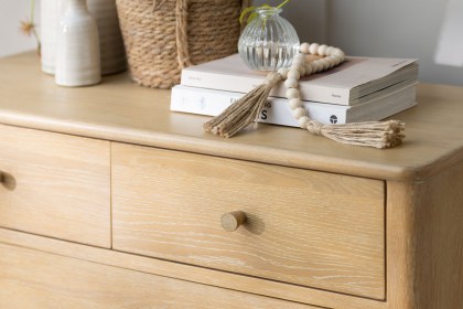 Willow Solid Oak Nordic 5 Drawer Chest of Drawers Willow Solid Oak Nordic 5 Drawer Chest of Drawers