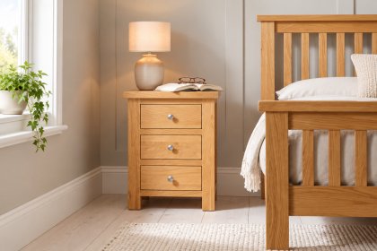 Dorset Oak 3 Drawer Bedside Table Dorset Oak 3 Drawer Bedside Table
