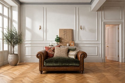 Tetrad Heritage Constable Snuggler Chair