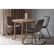 Gallery Direct Kingham Oak Round Dining Table