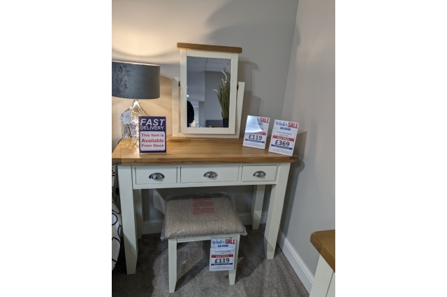 Store Clearance Items St Ives Dressing Table and Mirror