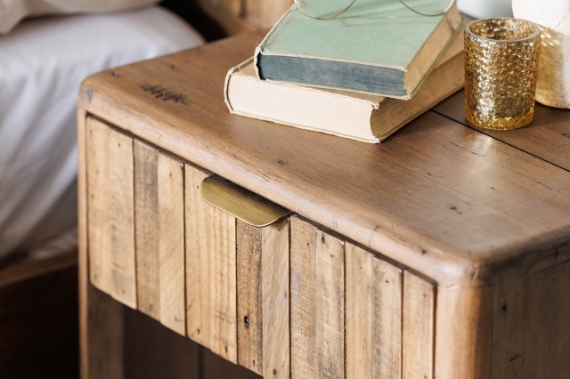 Bedside settee deals