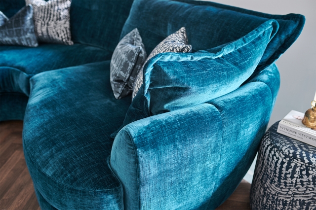 Small curved couch discount