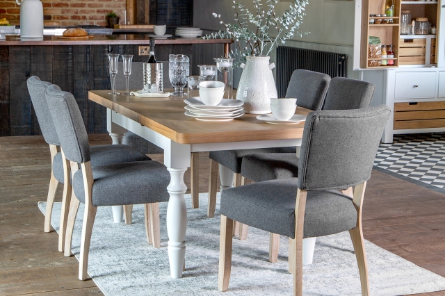 Kettle Interiors Classic Farmhouse 1.3 to 1.8m Extending Dining Table