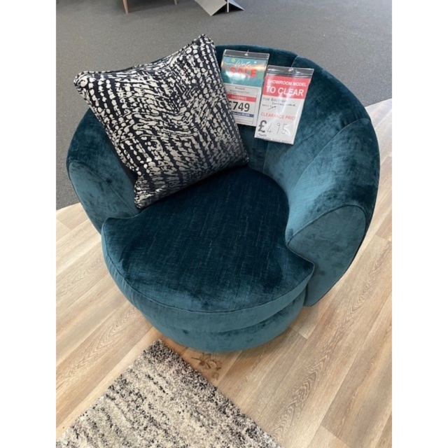 Store Clearance Items Boutique Swivel Chair