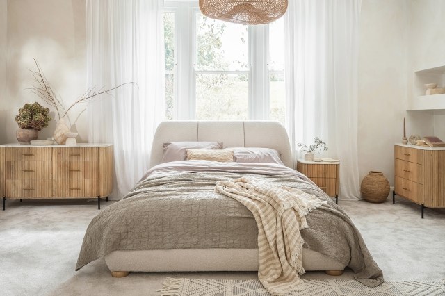 Reed Chunky Boucle Bedframe Reed Chunky Boucle Bedframe