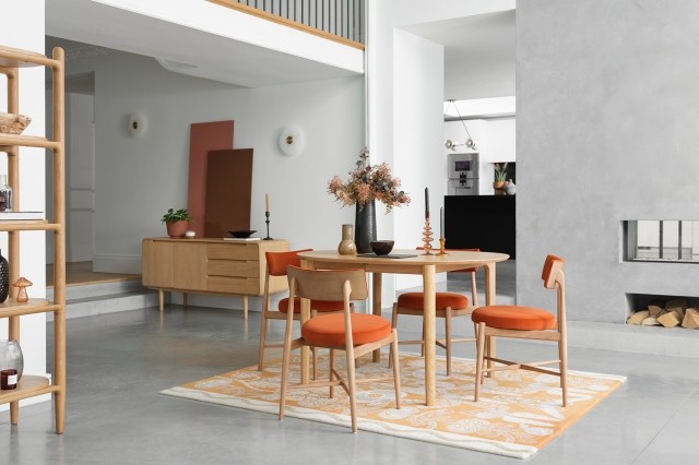 G Plan Winchester Retro Oak 130-170cm D-End Extending Dining Table Set & 4 Flora Orange Chairs G Plan Winchester Retro Oak 130-170cm D-End Extending Dining Table Set & 4 Flora Orange Chairs