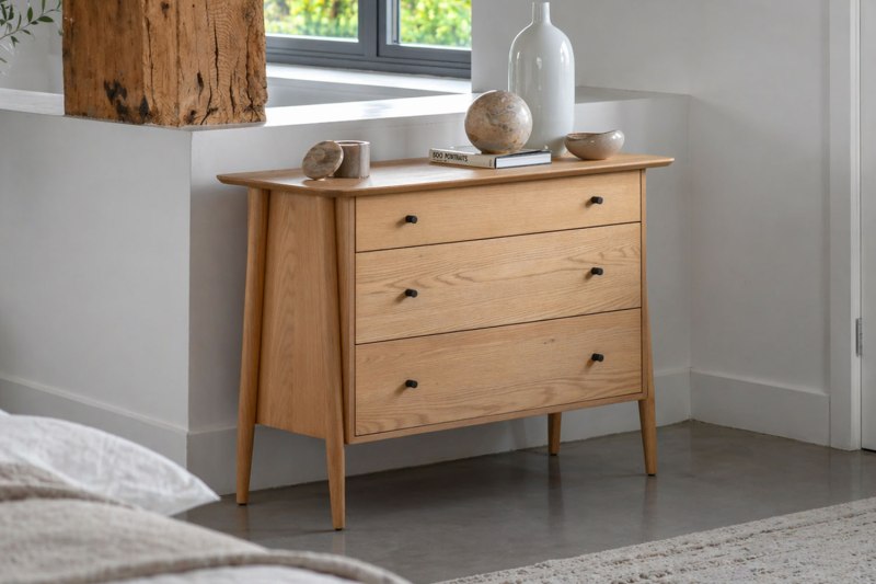 Gallery Direct Hatfield Natural Oak 3 Drawer Chest of Drawers Gallery Direct Hatfield Natural Oak 3 Drawer Chest of Drawers