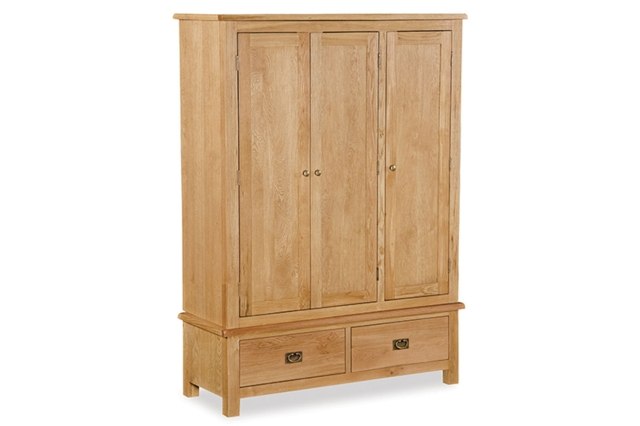 Salisbury Lite Oak Triple Wardrobe Salisbury Lite Oak Triple Wardrobe