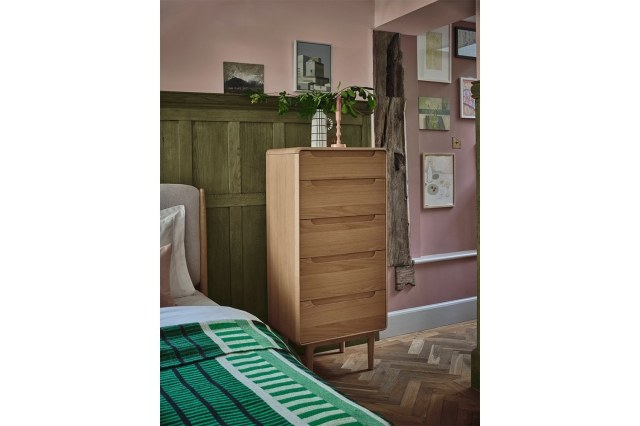 G Plan Winchester Retro Oak 5 Drawer Tall Chest with Mirror G Plan Winchester Retro Oak 5 Drawer Tall Chest with Mirror
