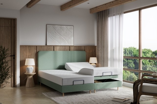 TEMPUR Form Spring Adjustable Bed with Classic Box Headboard TEMPUR Form Spring Adjustable Bed with Classic Box Headboard