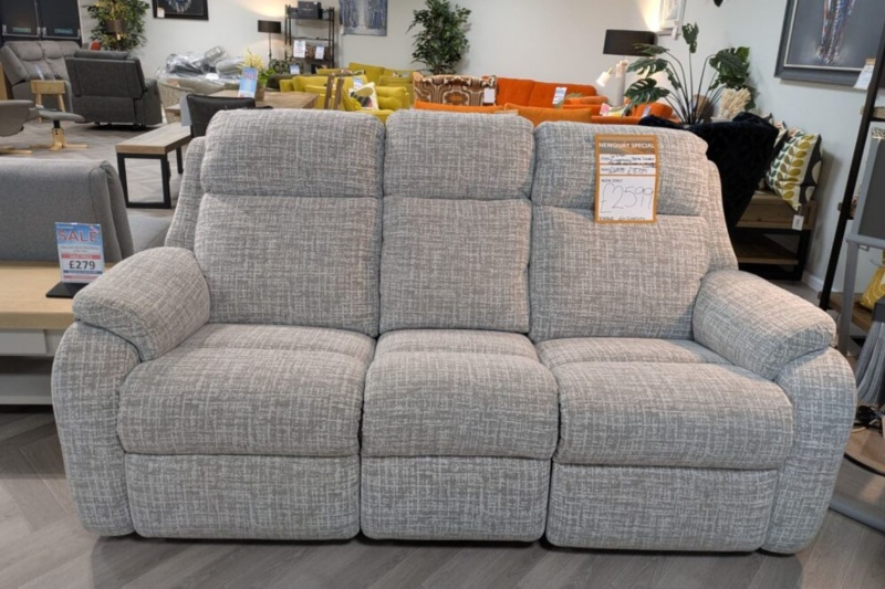 Ex-Display Newquay - G Plan Kingsbury 3 Seater Power Recliner Sofa with Headrest and Lumber with USB Ex-Display Newquay - G Plan Kingsbury 3 Seater Power Recliner Sofa with Headrest and Lumber with USB