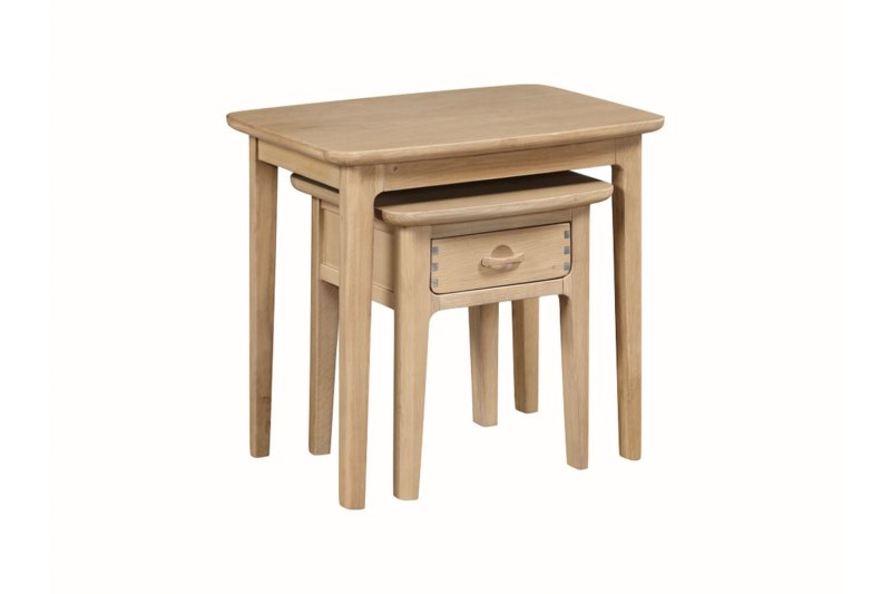 Cotswold Oak Nest of 2 Tables Cotswold Oak Nest of 2 Tables