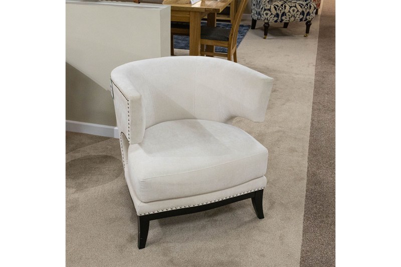 Ex-Display Liskeard - Cream Studded Mod Chair Ex-Display Liskeard - Cream Studded Mod Chair