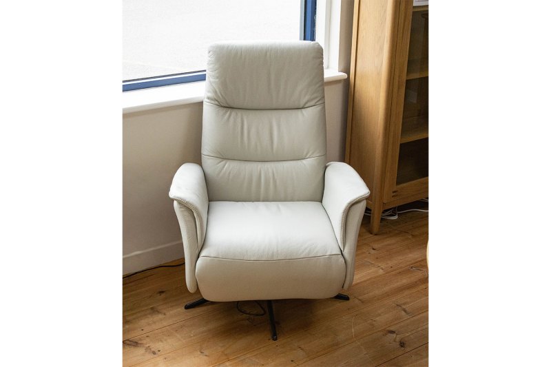 Ex-Display Liskeard - Electric Prime Chair (Silver) Ex-Display Liskeard - Electric Prime Chair (Silver)