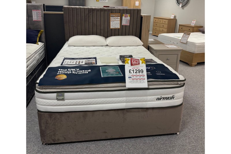 Ex-Display Newquay - Silentnight Airmesh 2000 5ft King Size 4 Drawer Storage Divan Bed + Dusk Headbo Ex-Display Newquay - Silentnight Airmesh 2000 5ft King Size 4 Drawer Storage Divan Bed + Dusk Headbo