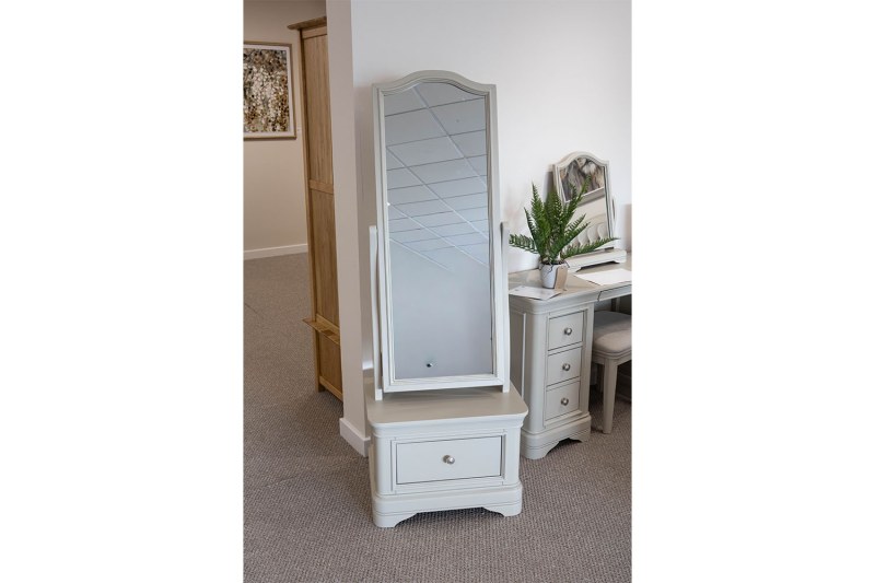 Ex-Display Liskeard - Mabel Cheval Mirror Ex-Display Liskeard - Mabel Cheval Mirror