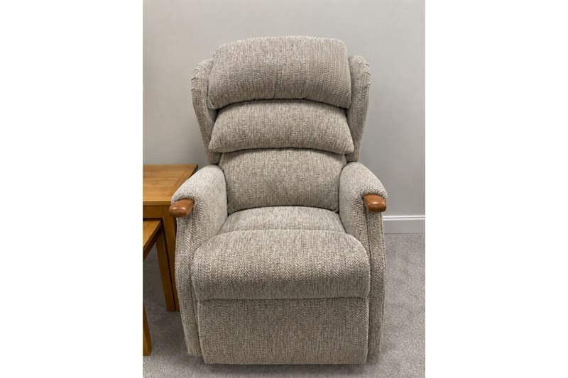 Ex-Display St Austell - Celebrity Westbury Petite Recliner Chair Ex-Display St Austell - Celebrity Westbury Petite Recliner Chair
