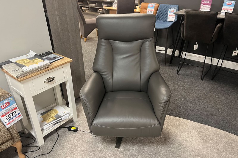 Ex-Display Redruth - Houston Swivel Recliner Leather Chair Ex-Display Redruth - Houston Swivel Recliner Leather Chair