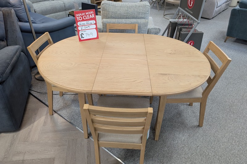 Ex-Display Newquay - Gallery Direct Malvern Extending Dining Table & 4 Chairs Ex-Display Newquay - Gallery Direct Malvern Extending Dining Table & 4 Chairs