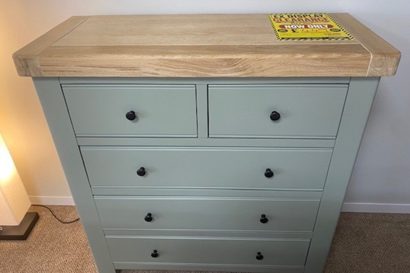 Ex-Display St Austell - Salcombe 2 Over 3 Chest of Drawers Ex-Display St Austell - Salcombe 2 Over 3 Chest of Drawers