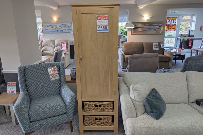 Ex-Display Newquay - Modern Country Oak Kitchen Larder Unit Ex-Display Newquay - Modern Country Oak Kitchen Larder Unit
